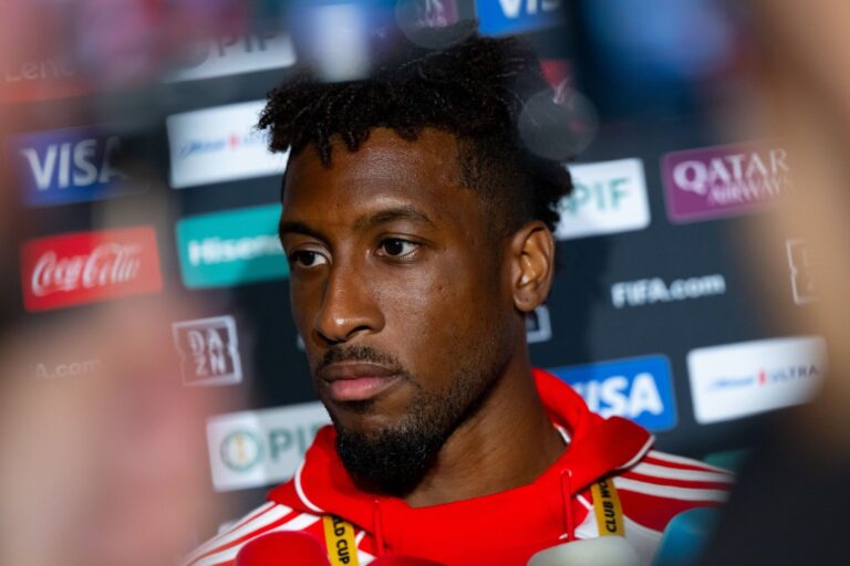 Copa Mundial del Club de Fútbol "Quiero quedarme". Esto es lo que dice Kingsley Coman antes del juego del Bayern contra los Juniors de Boca. Serge Gnabry también conoce la especulación anual. Y el entrenador comenta sobre el viaje de Eberl a casa.