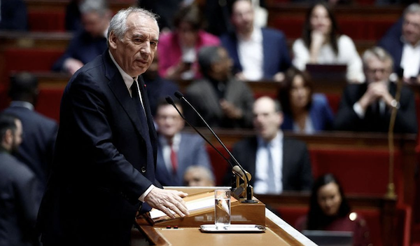 Gobierno de Bayrou, ¿qué consecuencias para los franceses en el extranjero?