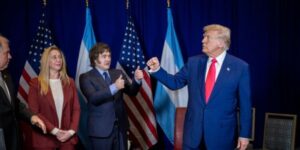 Trump insinúa que no respaldaría al Reino Unido y duda de su capacidad para retomar las Islas Malvinas