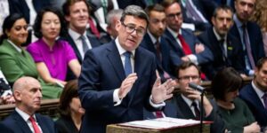 El primer ministro británico promete ser «implacable» en la defensa de la elección de los isleños de las Malvinas