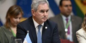 Cancillería argentina rechaza la orientación británica para empresas en las Malvinas