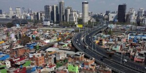 La pobreza vuelve a aumentar en Argentina: 32,3% en el primer semestre de 2026, 44,5% de los niños